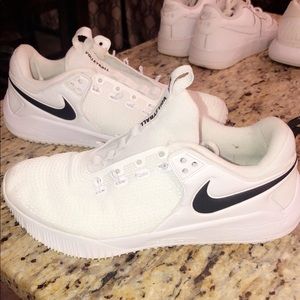 nike volleyball shoes
